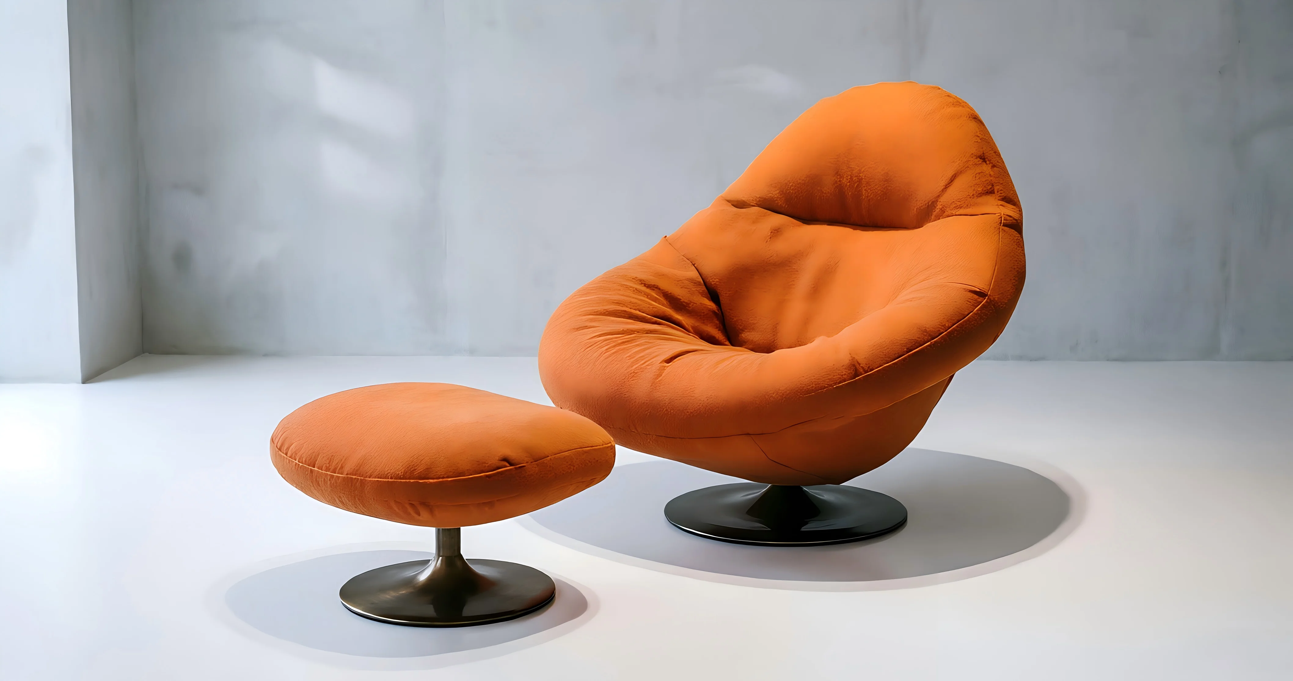 Aura Sculptural Swivel & Ottoman