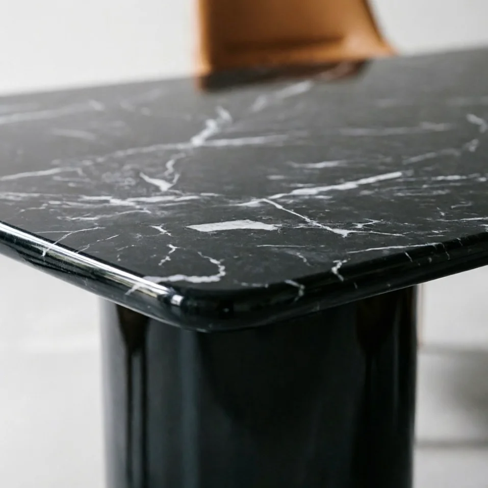Coliseum Grand Marble Table — detail view