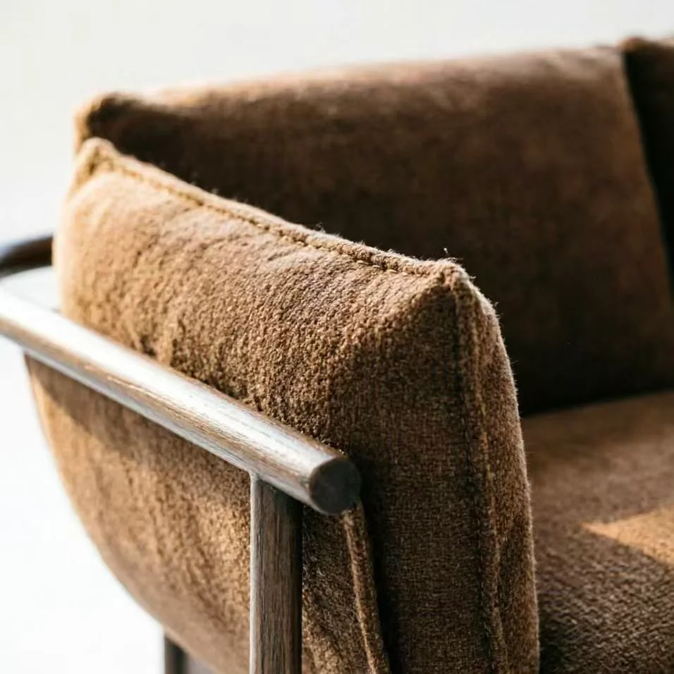 Stretto Float Sectional — detail view